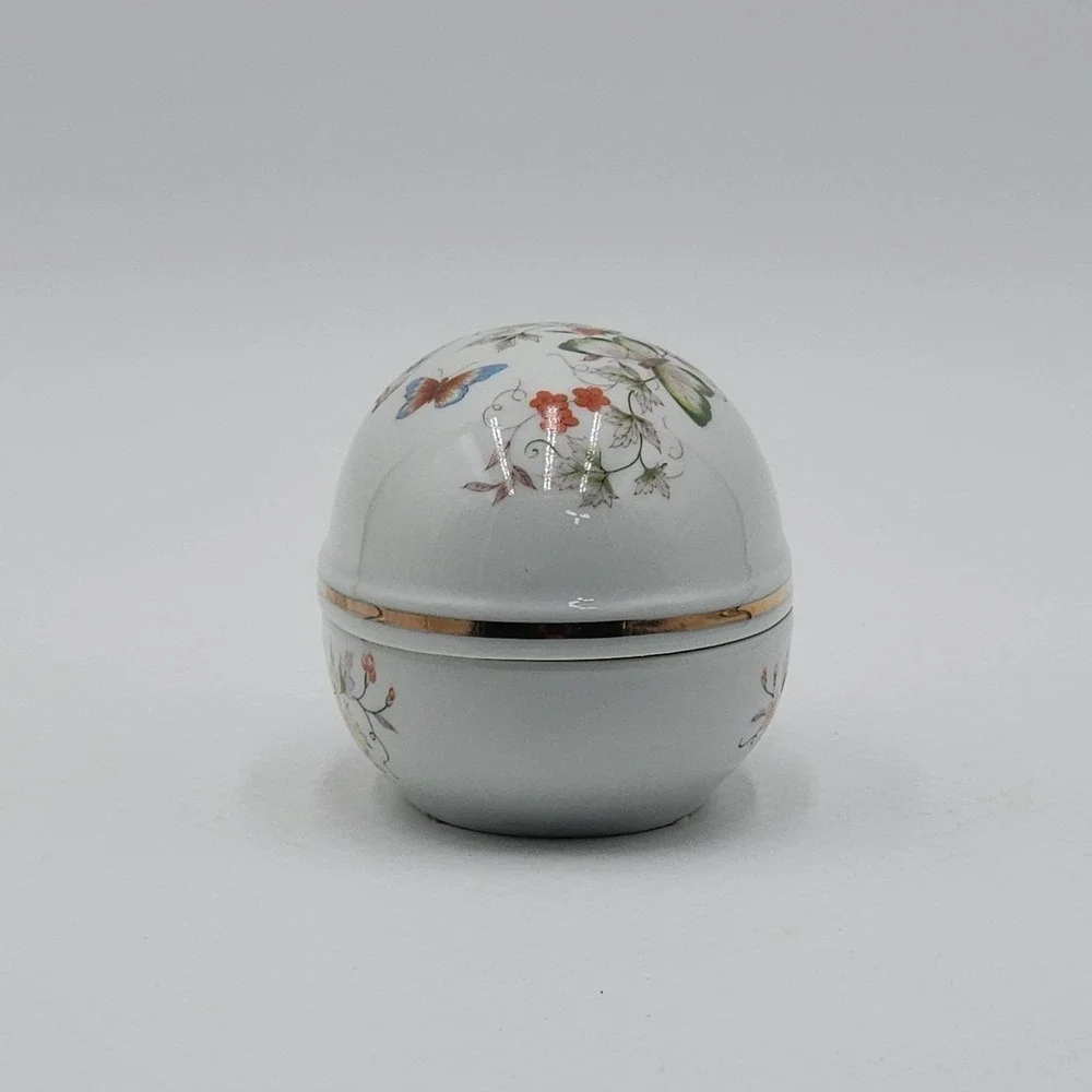 Vintage Avon Porcelain Treasure Egg Butterfly Fantasy 1974 22k Gold Trim